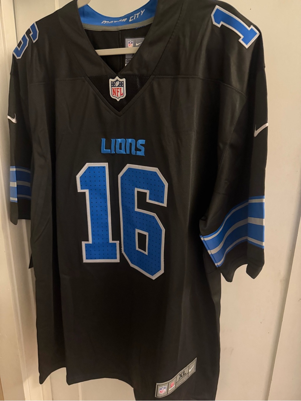 Nike Black Detroit Lions Jared Goff #16 Jersey size xL